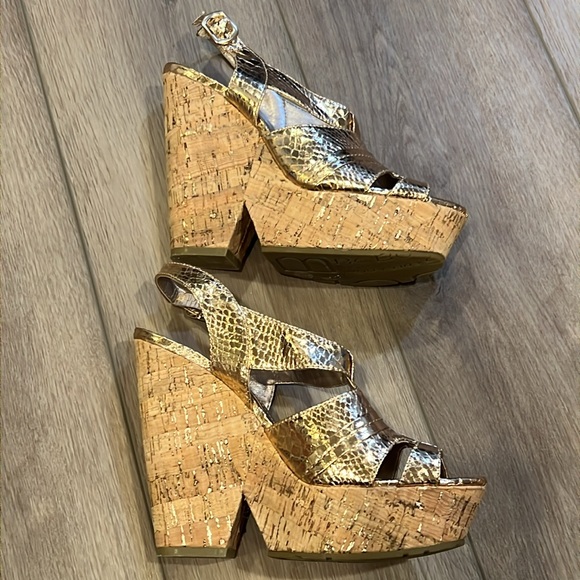 BCBGeneration Edelle Chunky Cork Wedges Platforms Rose Gold Size 7B - Picture 10 of 16
